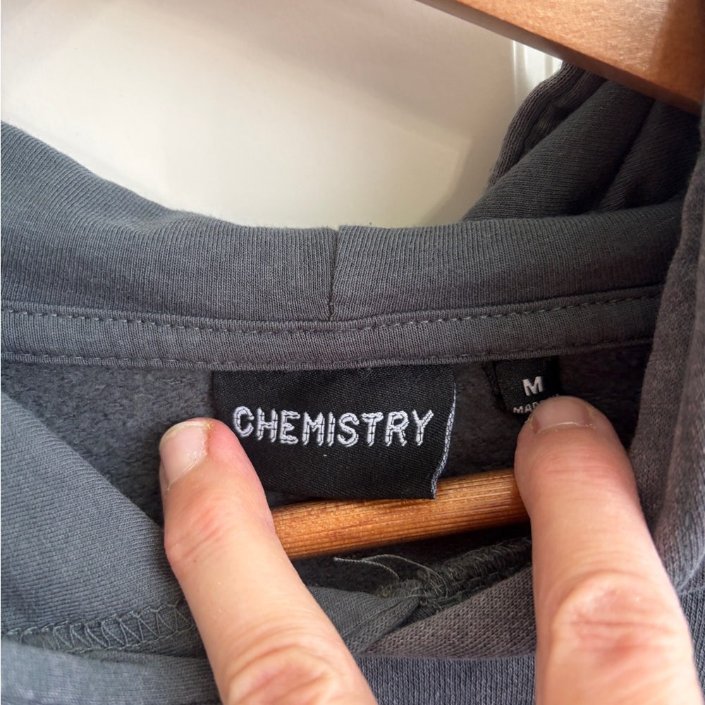 Feeling Lucky poker themed Gray Hoodie size M by Chemistry brand. Love the back! - Picture 4 of 8